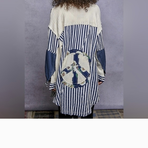 POL Blue and White Striped Button Down Shirt - Picture 6 of 7